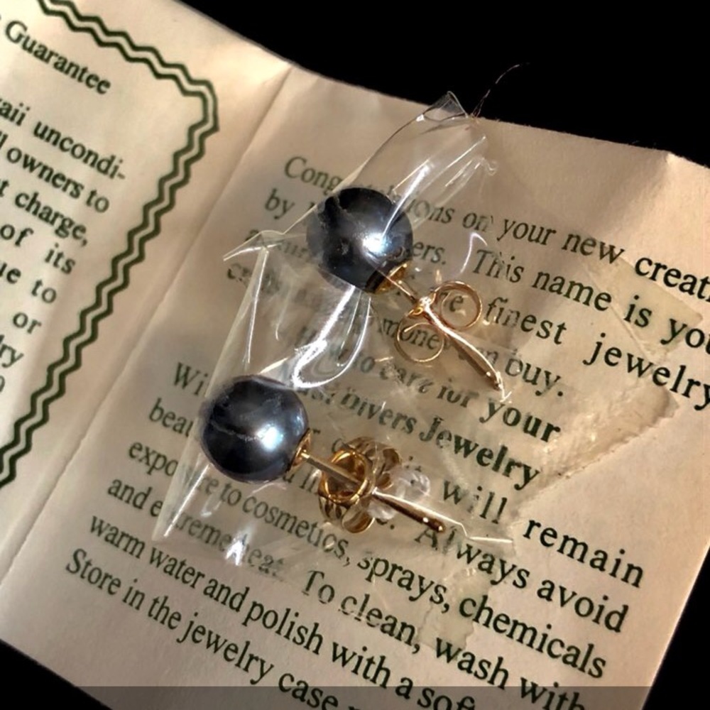 Pearl Earrings Maui Diver 100% Authentic